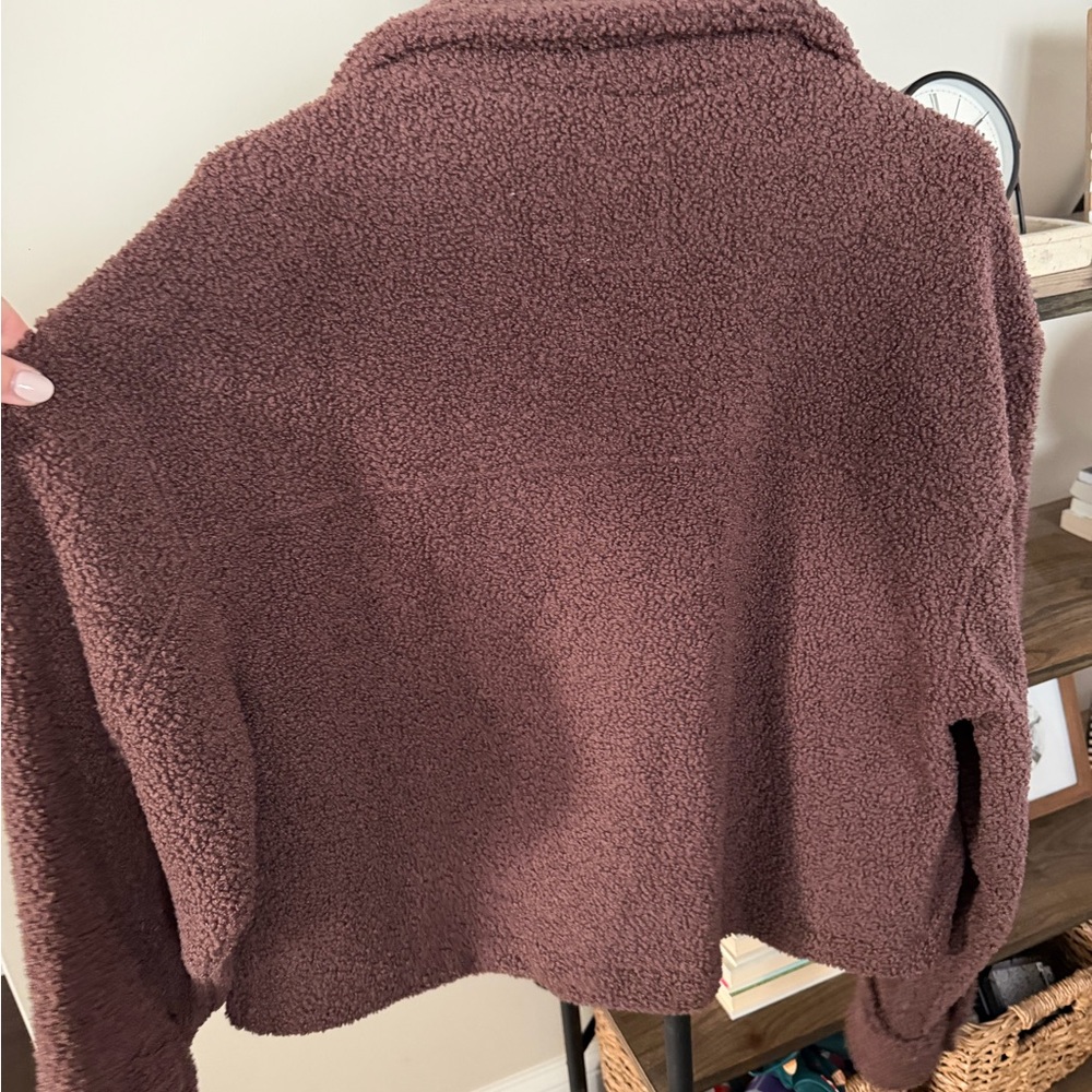 Abercrombie & Fitch Women's Cropped Sherpa Shirt Jacket - Picture 2 of 6